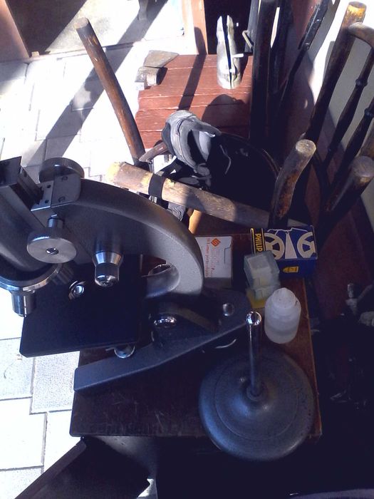 Microscop vechi  Lemardeley Paris ,No 74771 cu 4 obiective