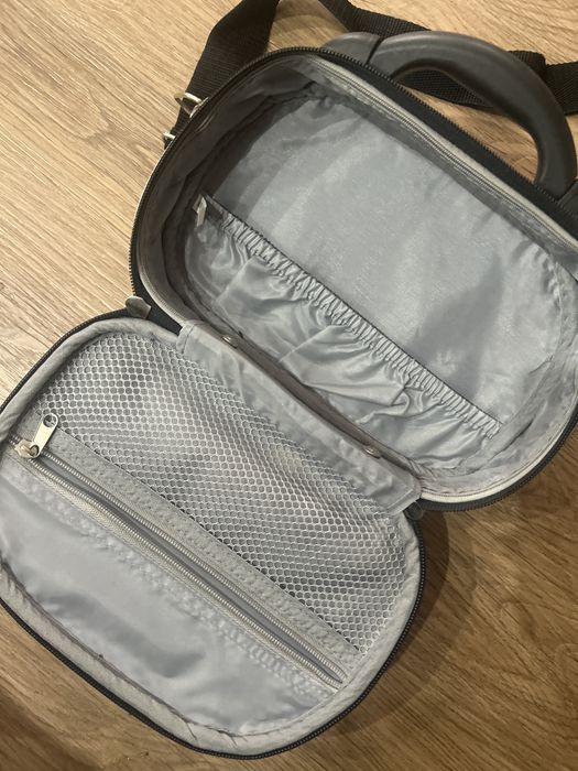 Чанта с черна дръжка