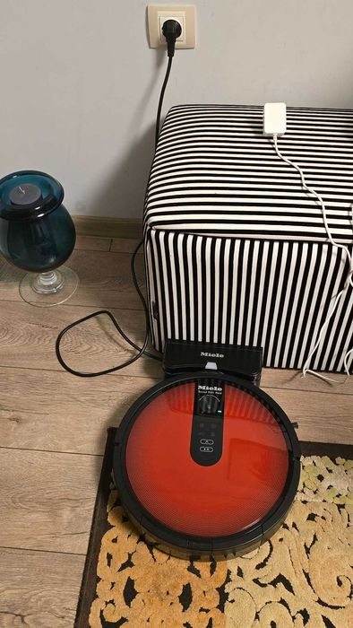 Miele Scout RX1 red