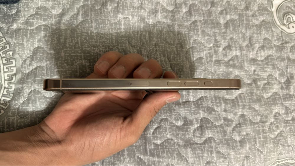 iPhone 16 pro max desert 256/88