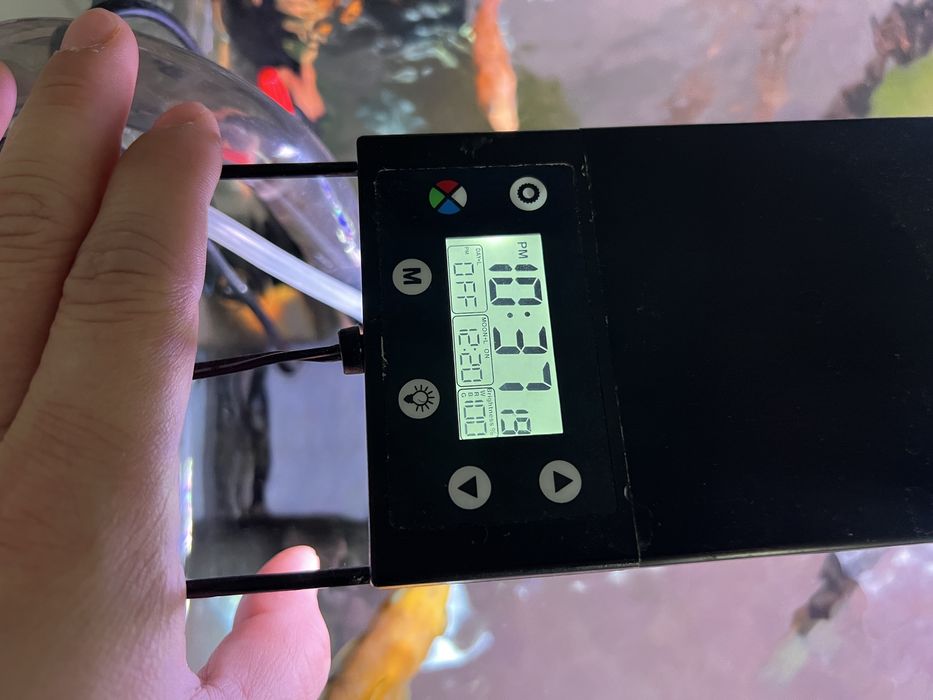 Аквариум 320 л с рыбками в полном комплекте