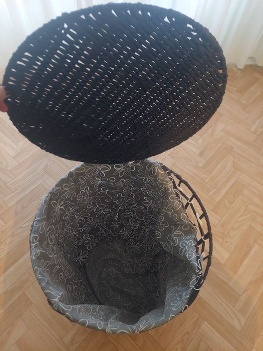 Плетен кош за пране