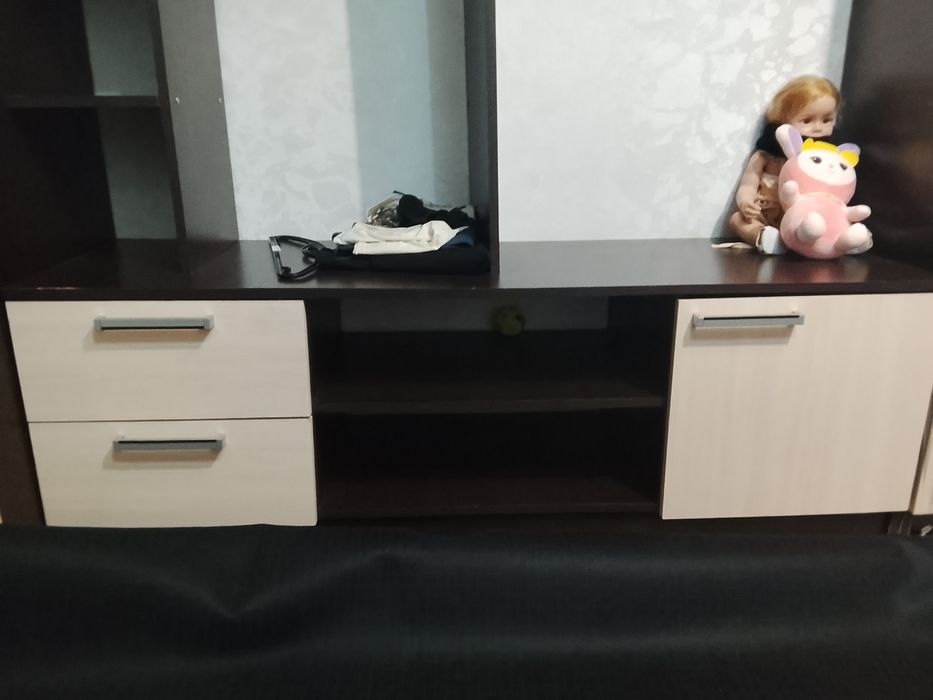 Продам стенку в зал