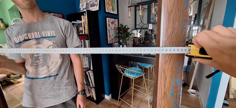 Налично е само крилото с витража, цена 50 лева без коментар.