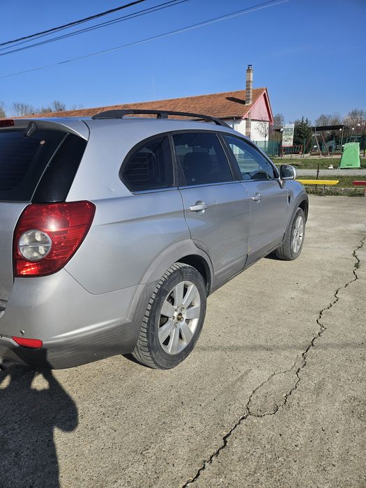 Vând Chevrolet Captiva