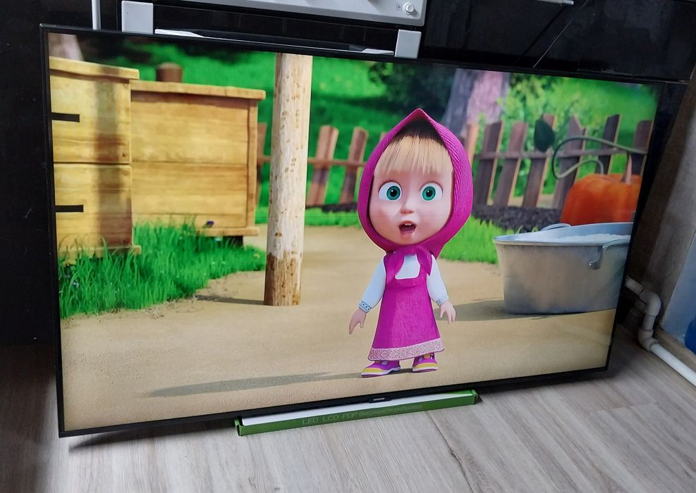 Смарт телевизор Samsung 109см 4К.