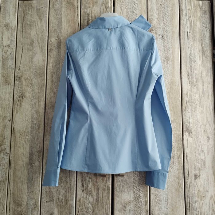 Здравейте, предлага чисто нова с етикети риза на Twinset, размер XS