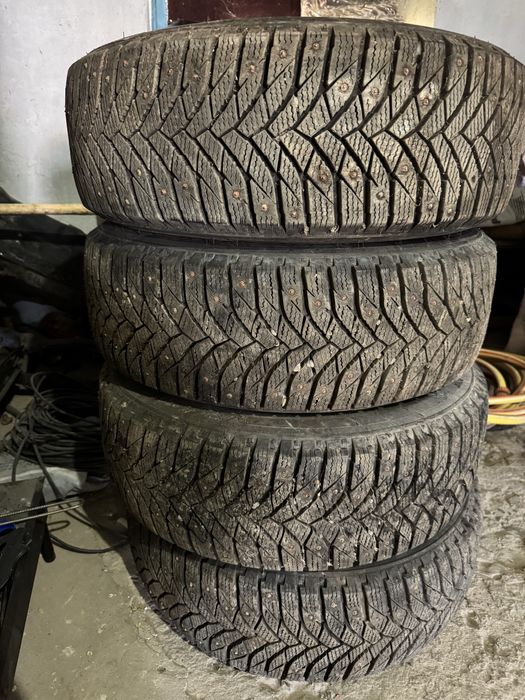 Zimnaya rezina 205/65R15