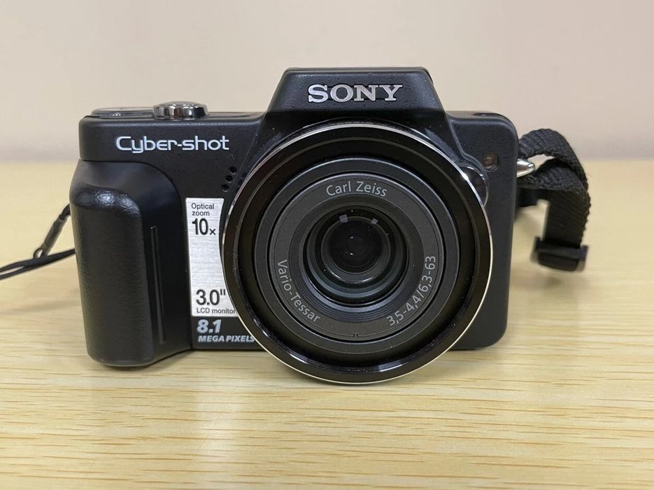 Vând Sony Cyber-Shot 8.1