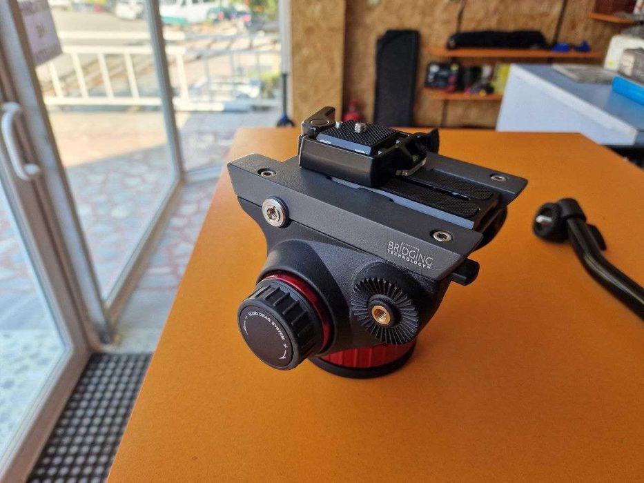Видео глава Manfrotto MVH502AH
