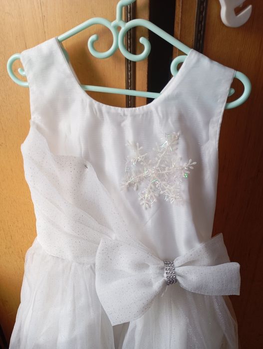 Красивое платье, 3500