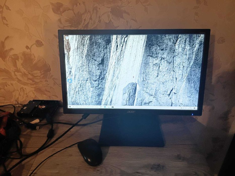 Монитор Acer 20"