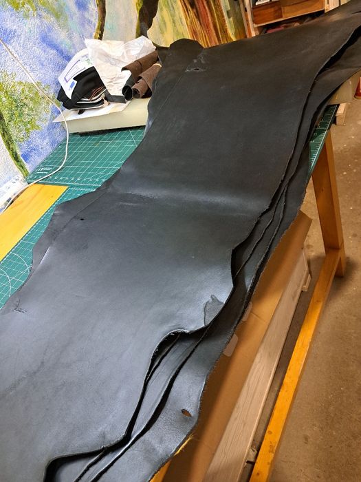 Piele tabacita neagra, rigida, 2mm