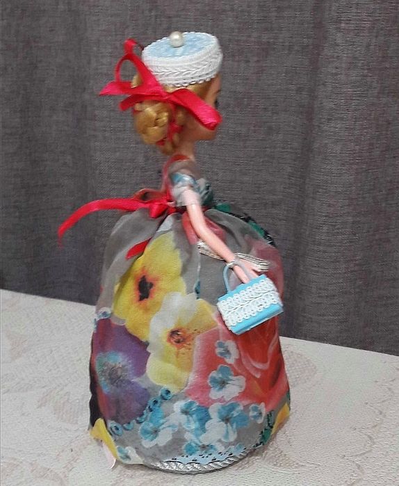 Вышивка, кукла ручной работы (новые)