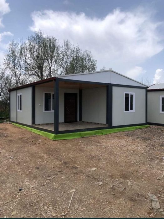 Construim case modulare din containere