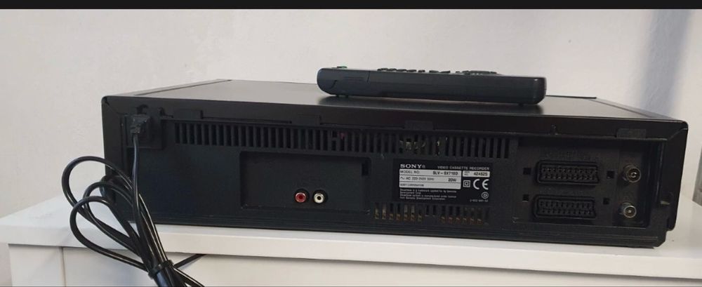 Vhs sony slv-sx 710 ( fara telecomanda)