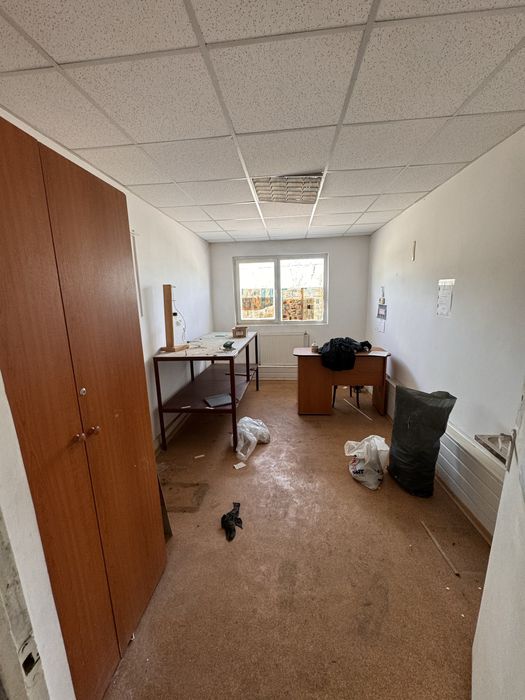 Vand Hala cu birouri Calea Prutului