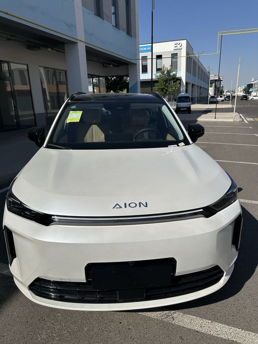 Gac Aion i60 qora raglariyam bor.