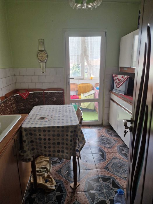 De vanzare apartament 2 camere decomandat, bloc PB, etaj 3/4