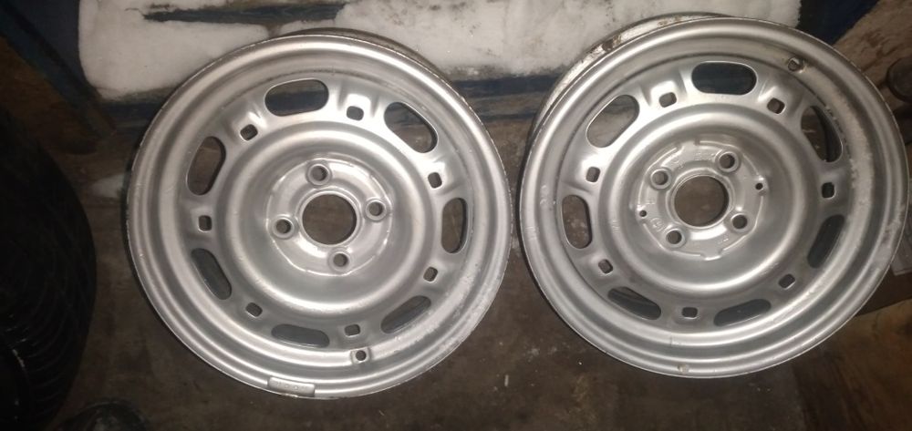 Продам штампованные диски.