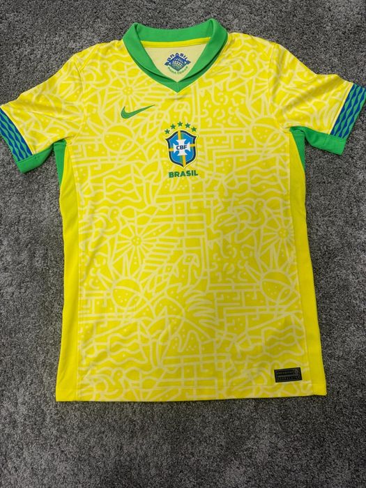 Vand tricou Brasil 13-14 ani
