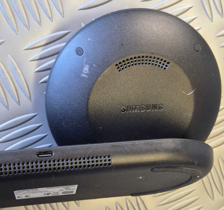 Двойно безчижно зарядно Samsung  EP-N6100