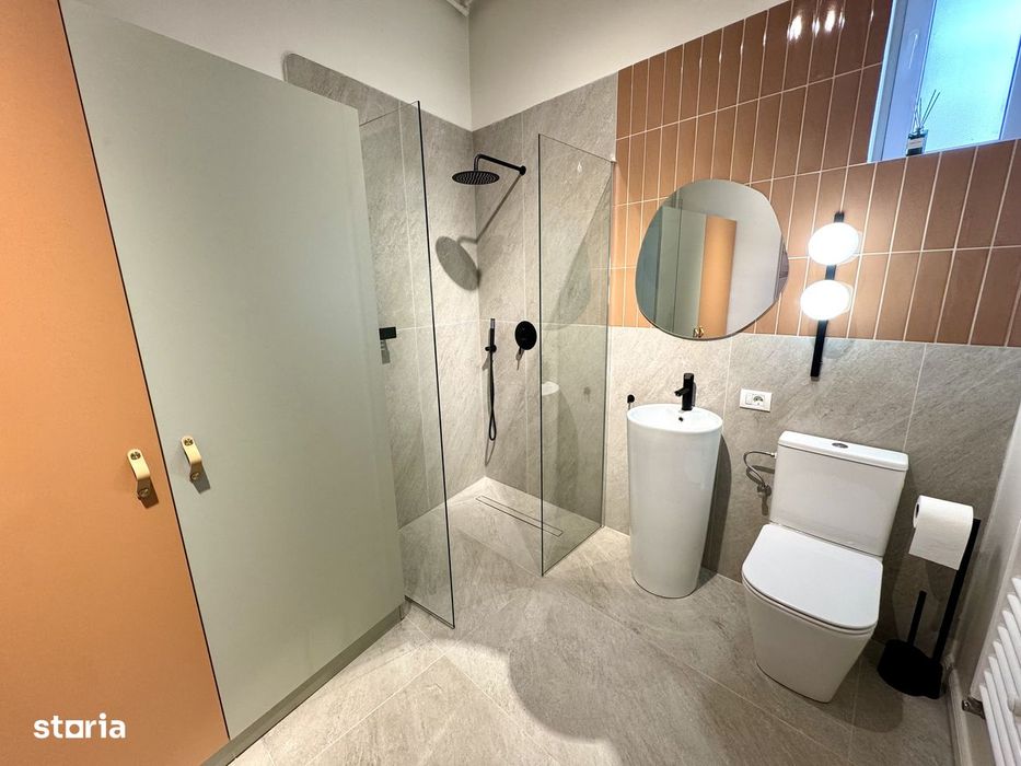 Inchiriez apartament 3 camere, nou amenajat, ultracentral
