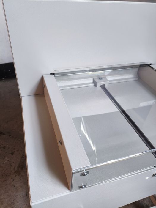 Продам полуавтоматический резак(гильотина) Ideal 4850-95EP.