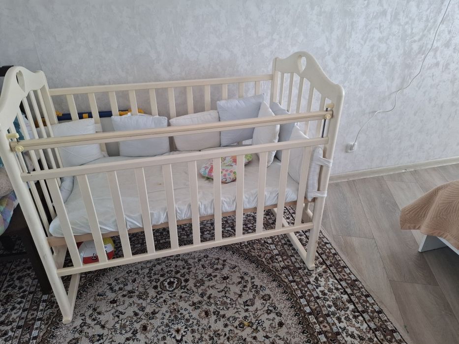 Продам 2 детские кровати