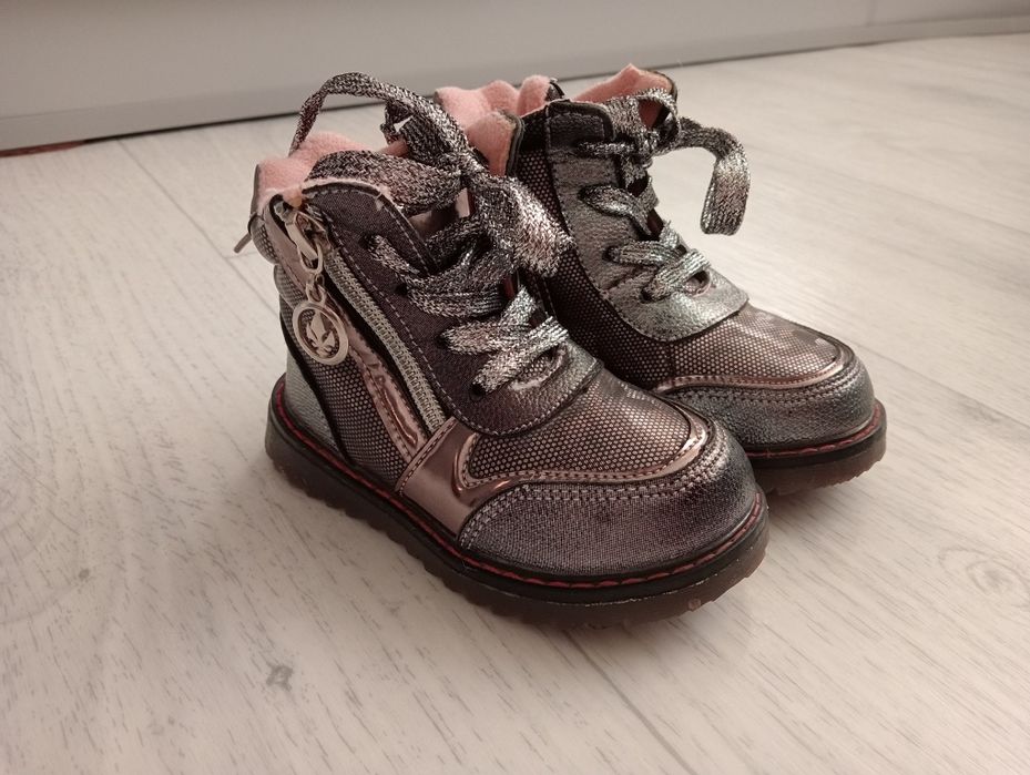Ботинки для девочки