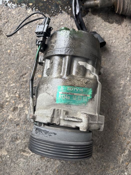 Audi A3 VW Golf Двигател скоростна кутия турбина стартер