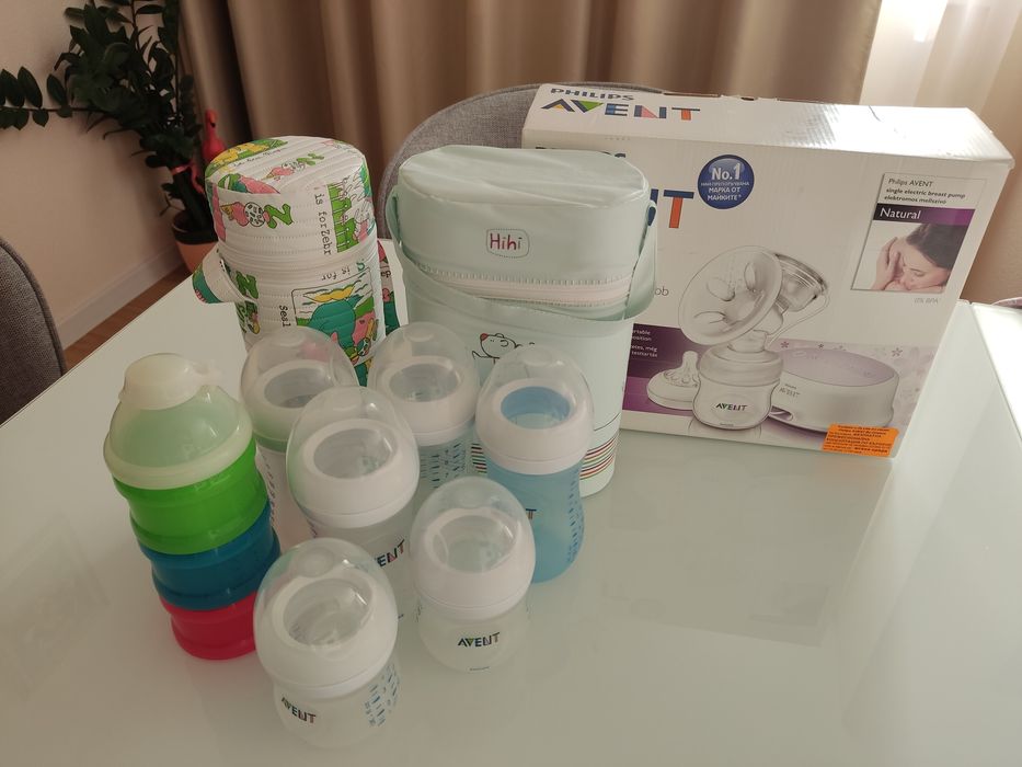 Аvent електрическа помпа за кърма с подарък к-т шишета и термо кутии