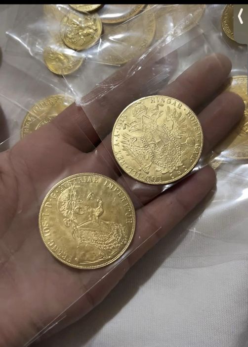 afara țării. Moneda mare este 100 de lei   mică 50 de pe lei  La cantități mari prețul se negociază  Mai multe detalii sunați sau mesaj pe WhatsApp
