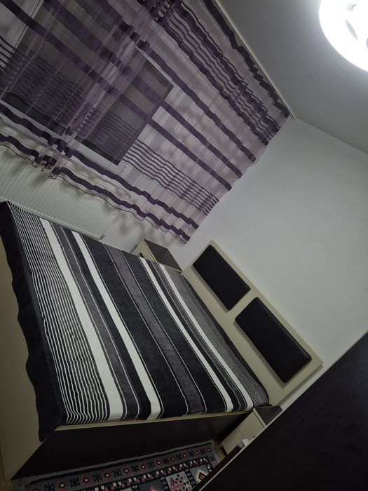Închiriez ap.2 camere decomandate