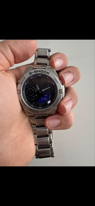 Часовник G Shock