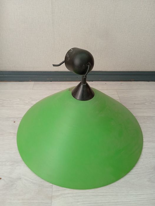 Продам люстры б/у.