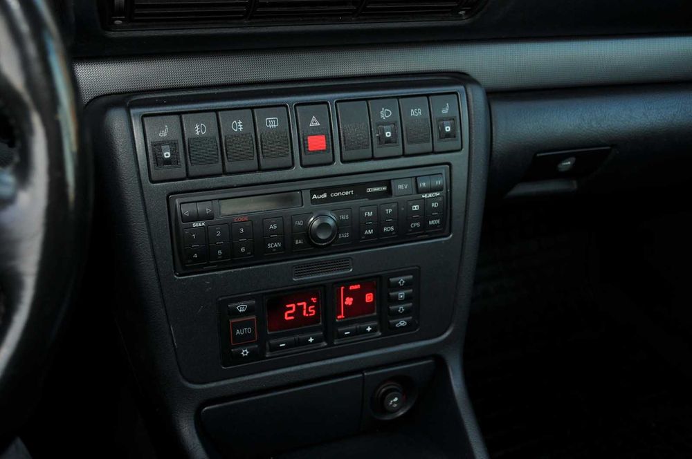 Audi A4, 1995 Atestat vehicol de Epoca, 2,6 benzina, V6