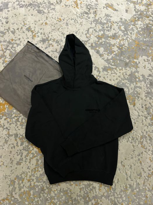 Кофта essentials черная