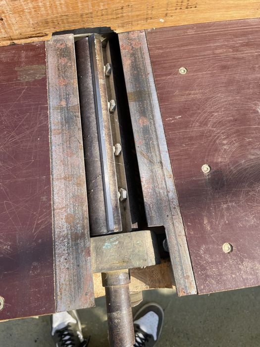 Абрихт дървообработваща машина