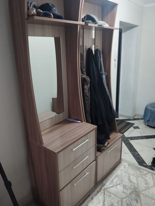 Прихожая и шкафы