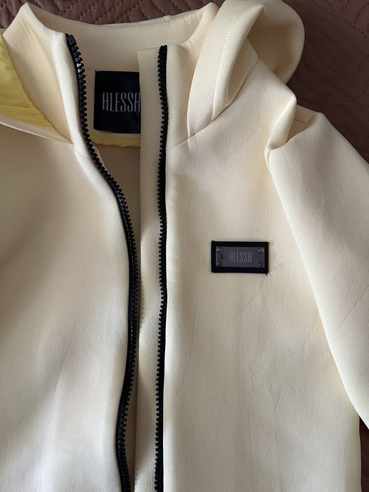 Жълто яке Alessa