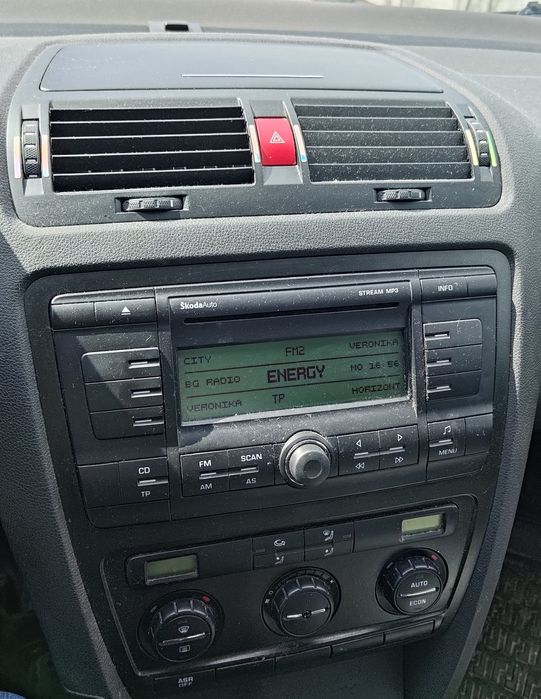 Skoda Octavia 1.6FSI 115кс 180180км 1ви Собственик Обслужена Michelin