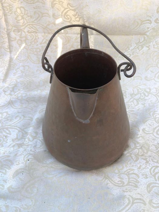 Cană ( carafă ) cupru
