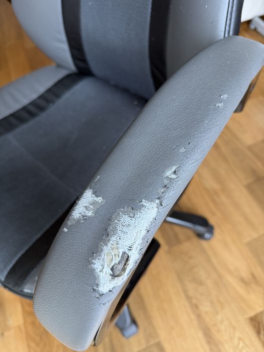 Резервиран!!Офис стол/геймърски стол