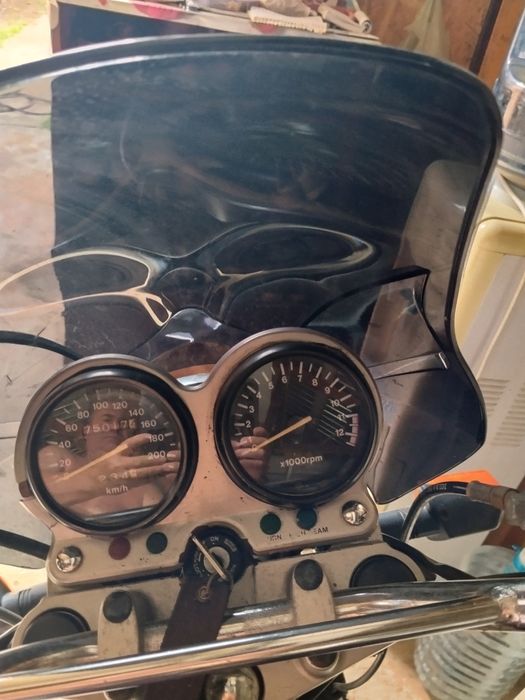 Se vinde motocicleta