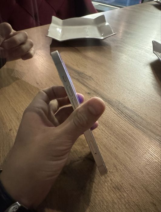 iPhone14 хорошо состояние