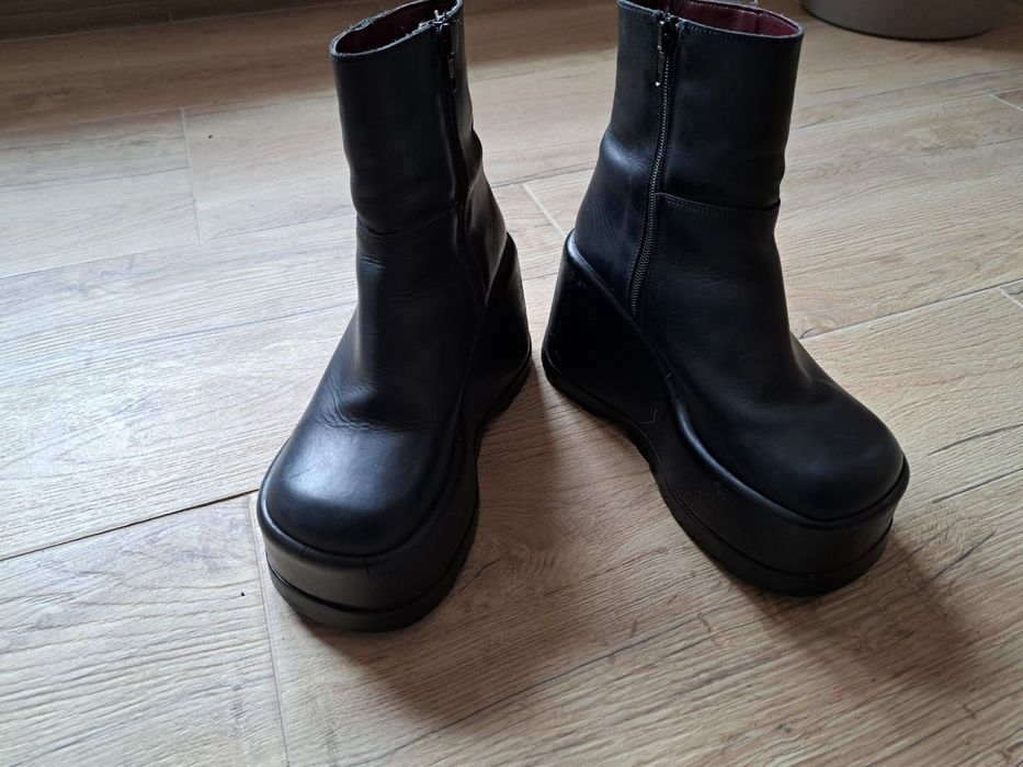 Боти с платформа на Mustang