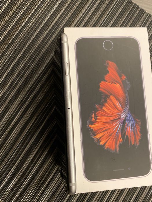 Телефон Iphone 6S