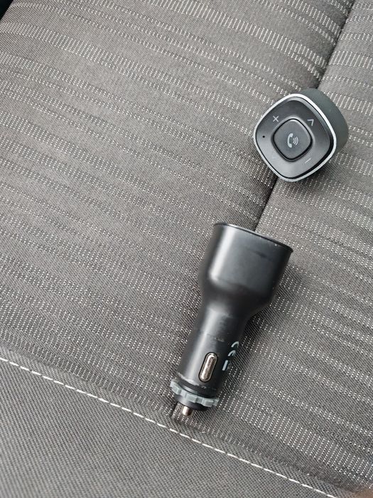 Modulator  bluetuth cu încărcător 2 in 1 prin mufa jak
