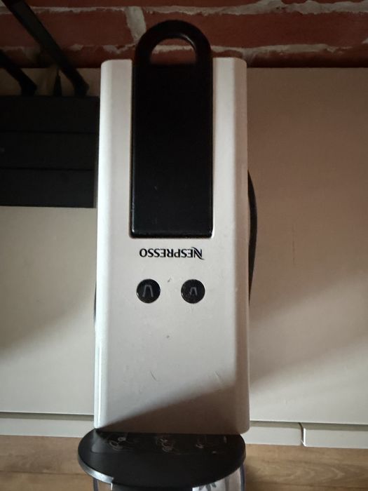 Неспресо Кафемашина с капсули NESPRESSO Essenza Mini Бяла